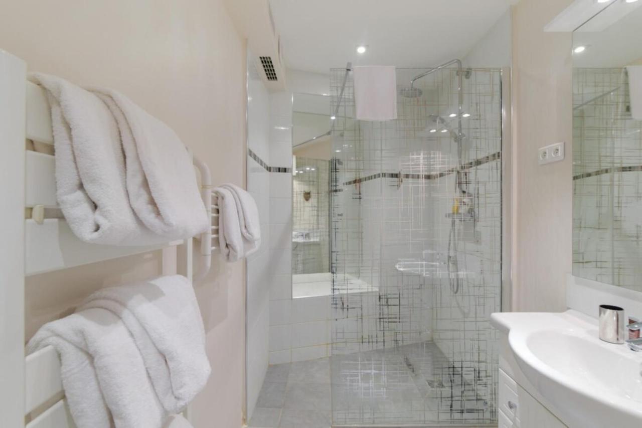 Charming 2 Bedroom Apartment In The Heart Of Parigi Esterno foto