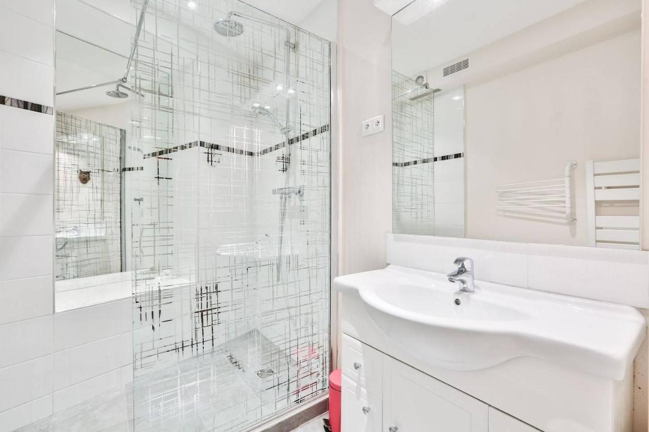 Charming 2 Bedroom Apartment In The Heart Of Parigi Esterno foto